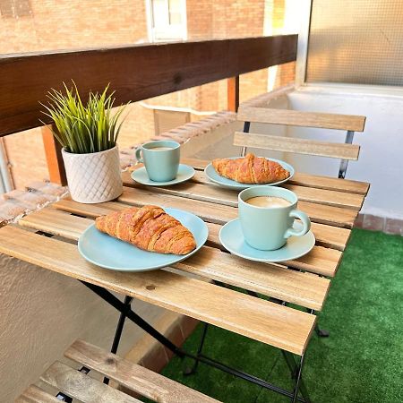 סביליה Wonderful Apt With Terrace - 15M Walk Giralda מראה חיצוני תמונה