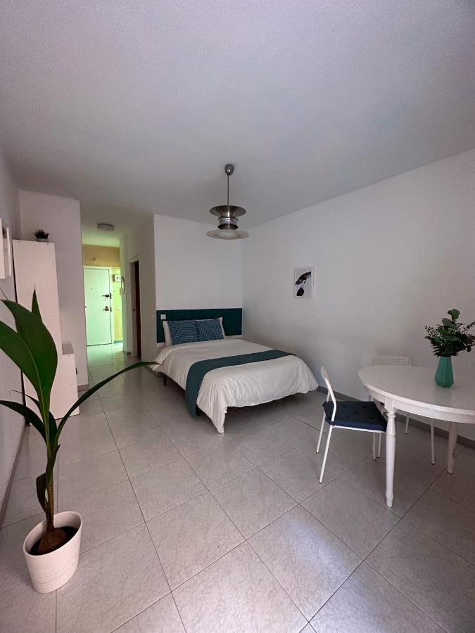 סביליה Wonderful Apt With Terrace - 15M Walk Giralda מראה חיצוני תמונה