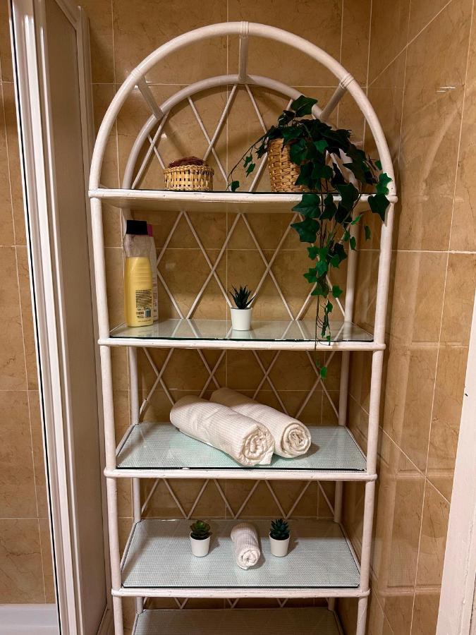 סביליה Wonderful Apt With Terrace - 15M Walk Giralda מראה חיצוני תמונה