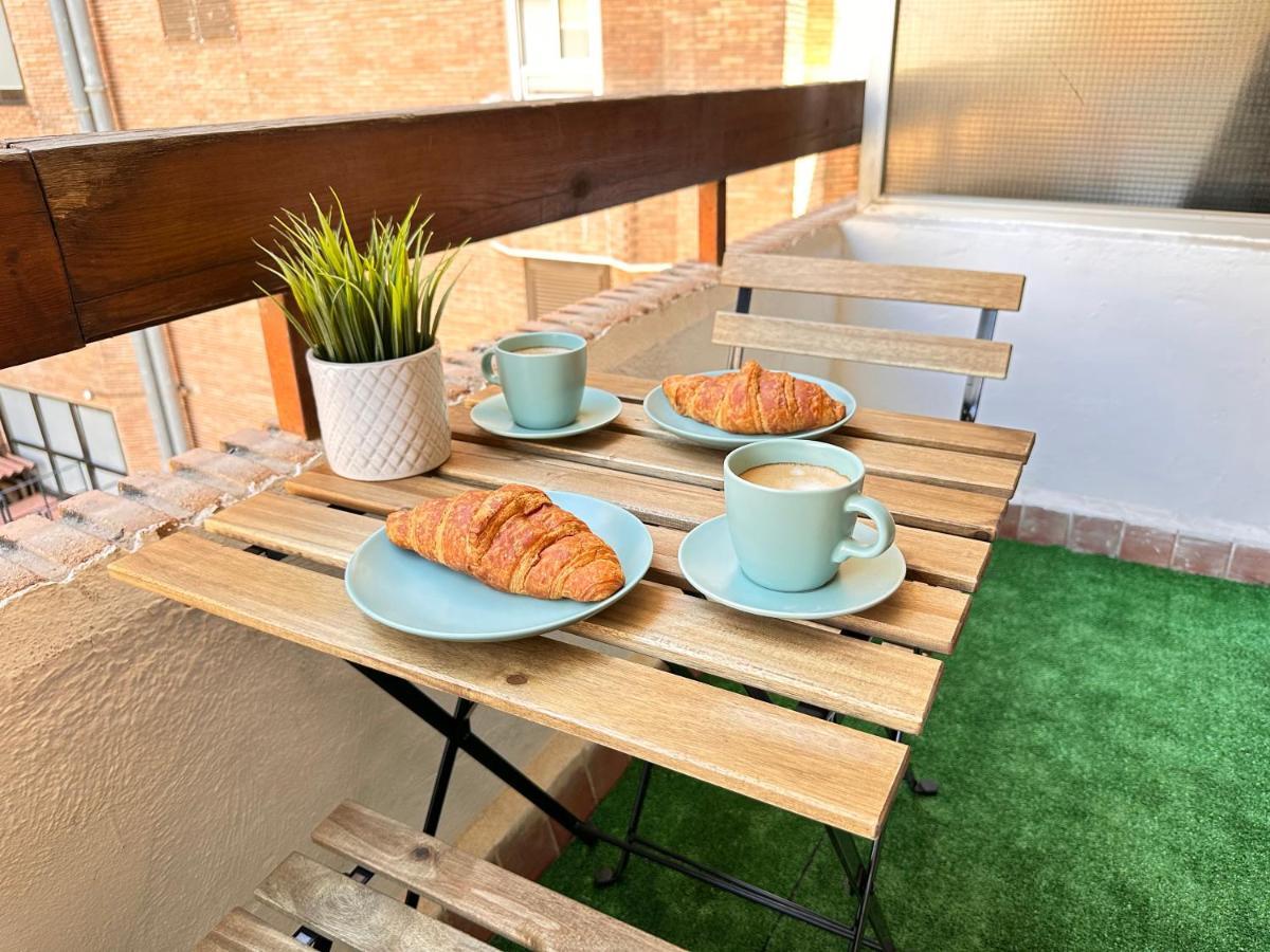 סביליה Wonderful Apt With Terrace - 15M Walk Giralda מראה חיצוני תמונה